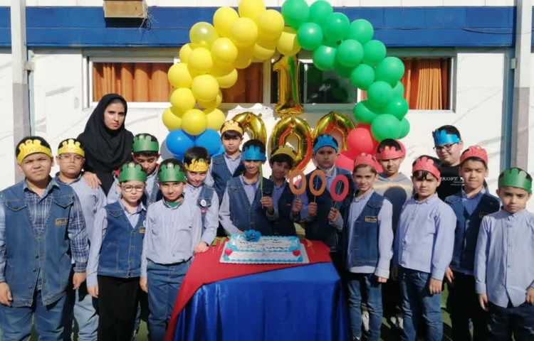 جشن هزار دانش آموزان پایه سوم 8