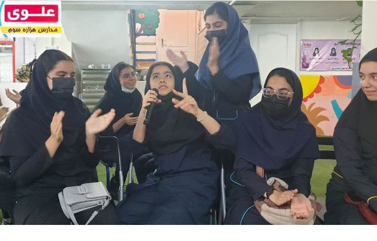 جشن ورودی های جدید پایه های دهم و یازدهم 5