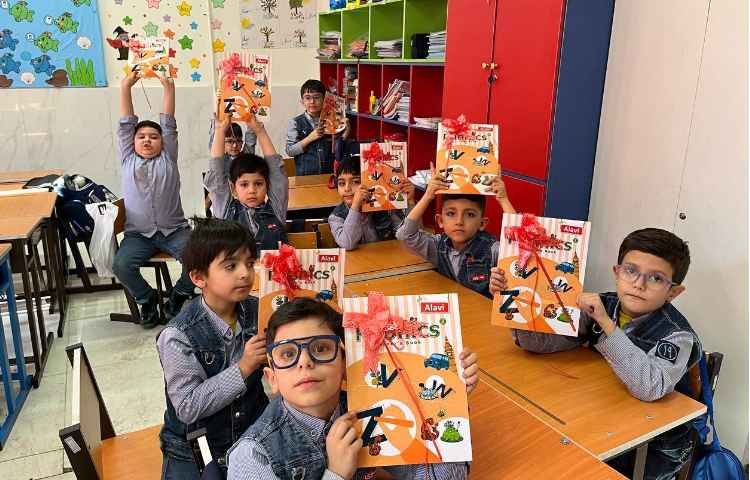 جشن ورود به کتاب ALV Phonics 2