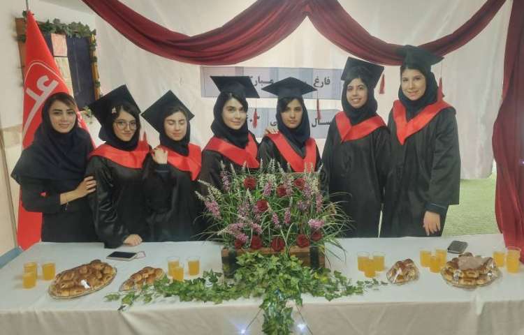 جشن پایان تحصیلی مبارک باد. 3