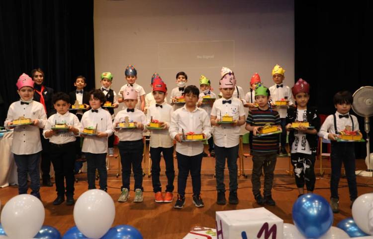 جشن پایان سال تحصیلی پایه های پیش دبستان و اول 6