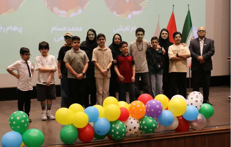 جشن پایان سال تحصیلی پایه ها سالن همایش صبا مال 42