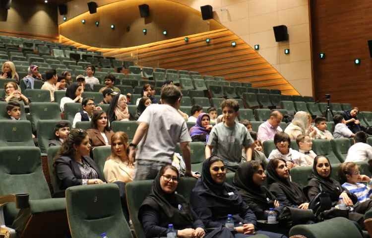 جشن پایان سال تحصیلی پایه ها سالن همایش صبا مال 7