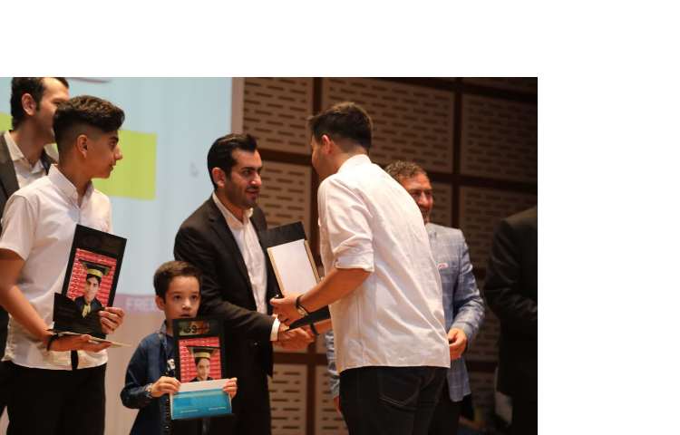 جشن پایان سال زبان 3