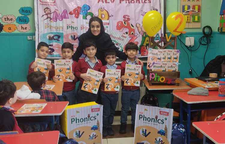 جشن کتاب ALV Phonics 2 19