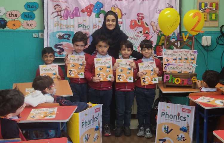جشن کتاب ALV Phonics 2 21