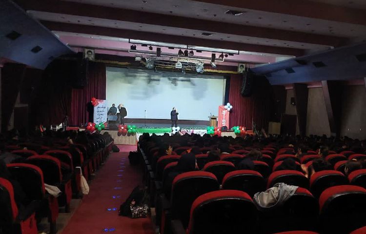 جشن 13 آبان روز دانش آموز سال تحصیلی 1403-1402 4