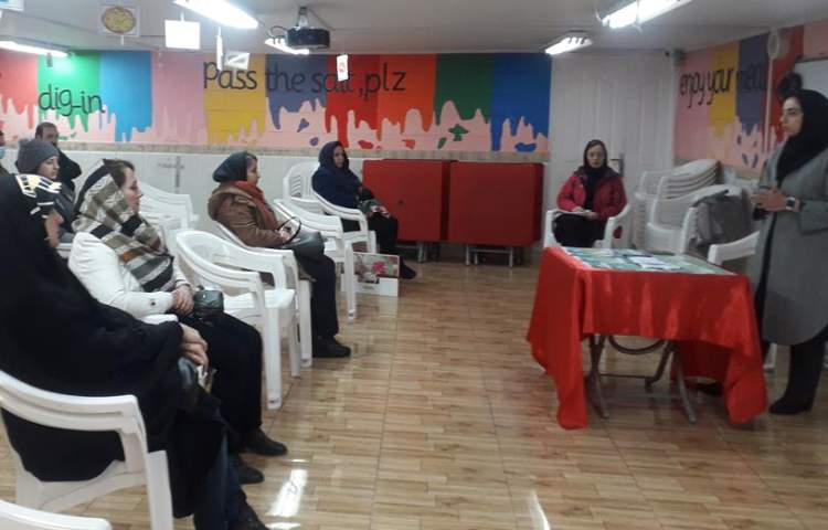 جلسات اولیا دانش آموزان دبستان علوی 10