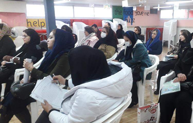 جلسات اولیا دانش آموزان دبستان علوی 6