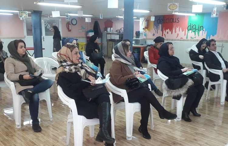 جلسات اولیا دانش آموزان دبستان علوی 7