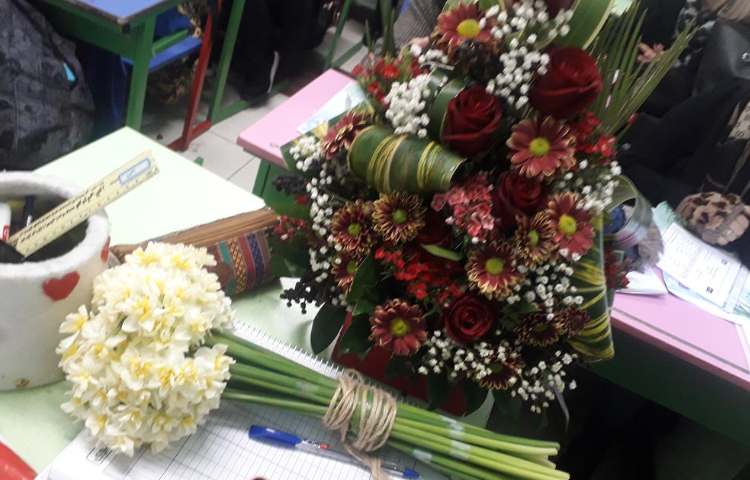 جلسات اولیا دانش آموزان دبستان علوی 9