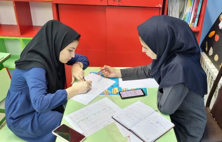 جلسات برگزاری معلمین هم پایه و تدوین طرح آموزش تابستانه 1