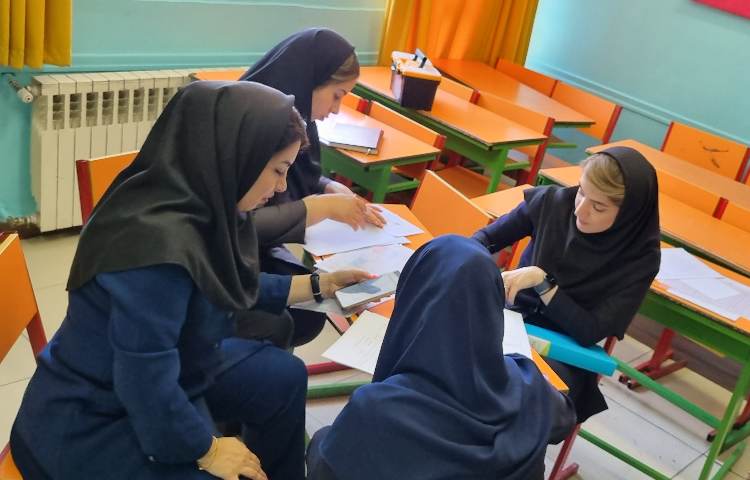 جلسات برگزاری معلمین هم پایه و تدوین طرح آموزش تابستانه 3