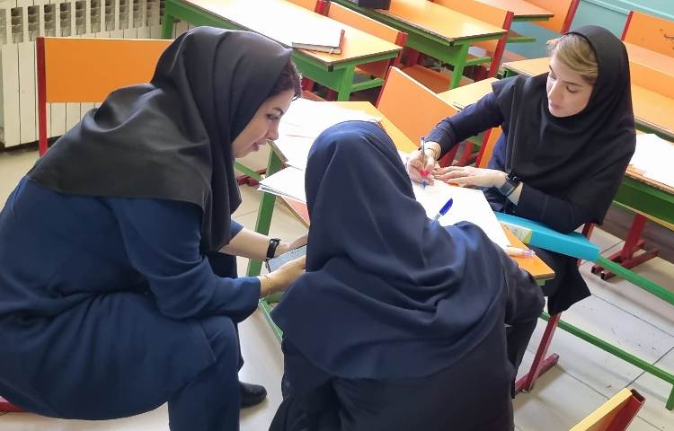 جلسات برگزاری معلمین هم پایه و تدوین طرح آموزش تابستانه 6