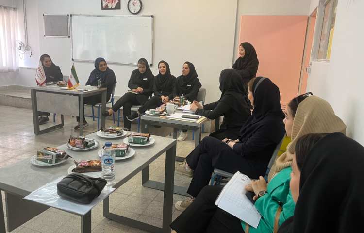 جلسات دبیران و پرسنل 3