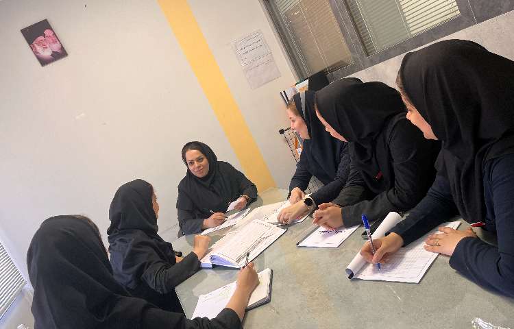 جلسات دبیران و پرسنل