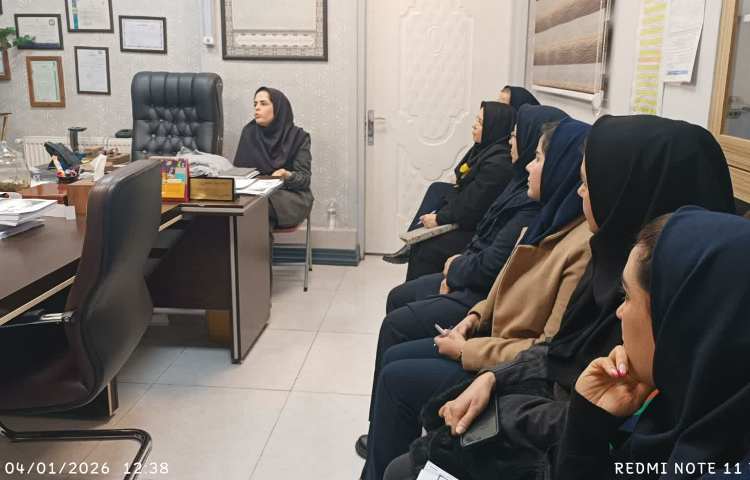 جلسات شورای آموزگاران پایه 2