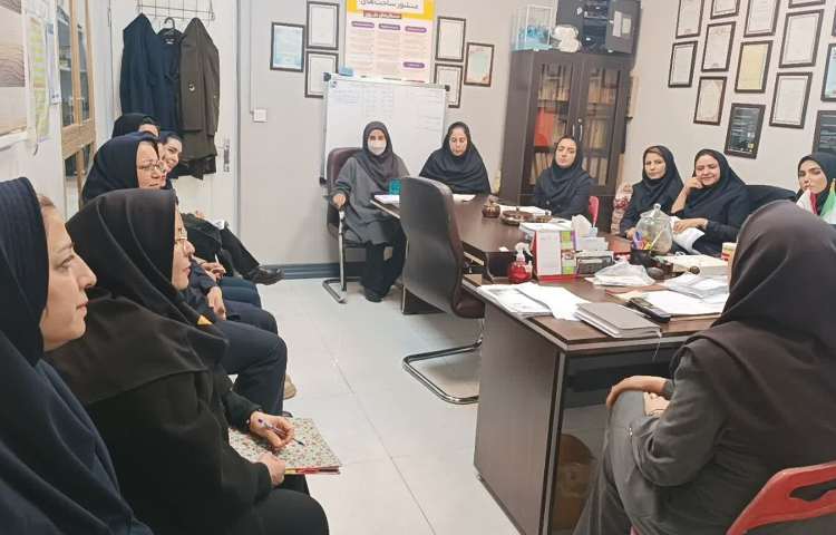 جلسات شورای آموزگاران پایه