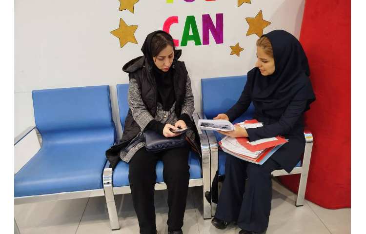 جلسات فردی اولیا با معلمین