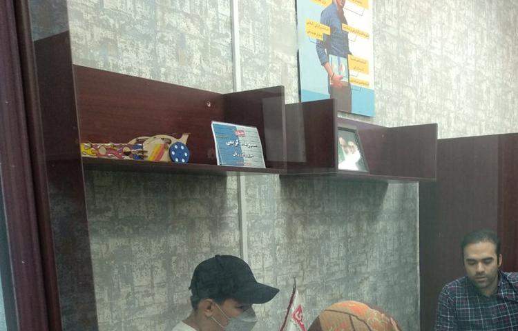 جلسات مشاوره فردی با اولیا و دانش آموزان 1