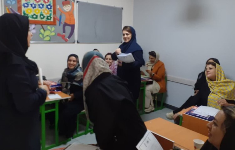 جلسات معارفه آموزگاران با والدین 12