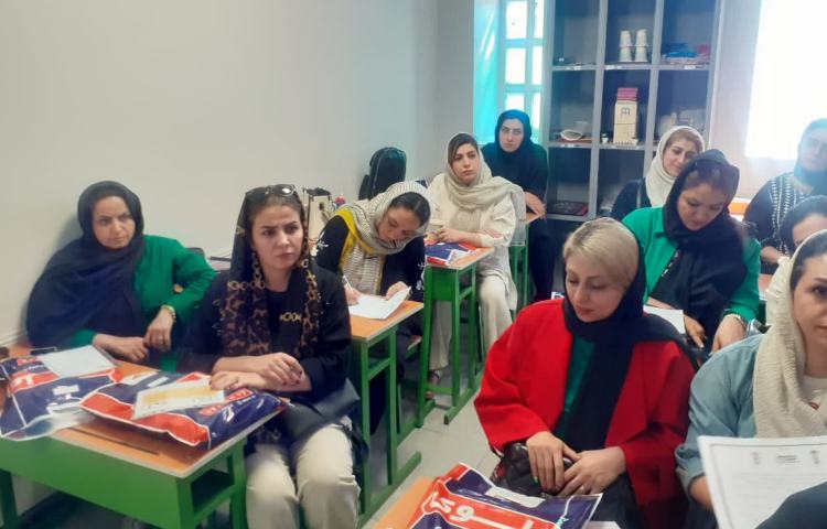 جلسات معارفه آموزگاران با والدین 13