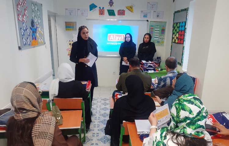 جلسات معارفه آموزگاران با والدین 3