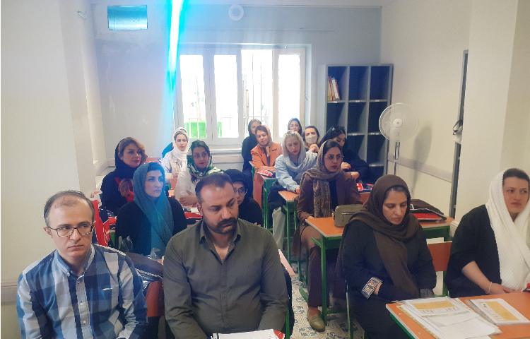 جلسات معارفه آموزگاران با والدین 4