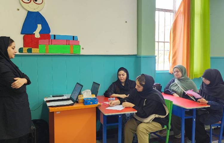 جلسات معارفه ویژه ی پایه های پیش تا سوم با حضور اولیا محترم و آموزگاران گرامی 10