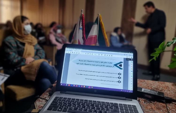 جلسات هم افزایی اولیا و ارائه کارنامه 5