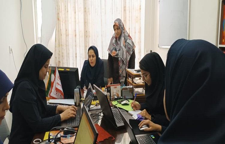 جلسات هم اندیشی با آموزگاران پایه 1