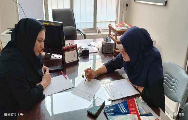 جلسات هم اندیشی با آموزگاران پایه 5