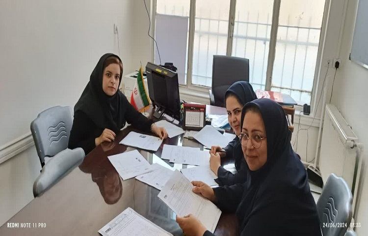 جلسات هم اندیشی با آموزگاران پایه 6