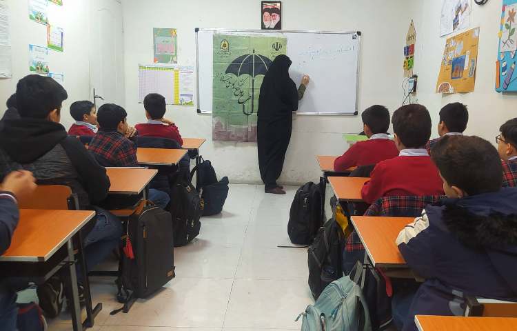 جلسه آموزش کاهش آسیب‌های اجتماعی باحضور سرهنگ فرجی 5