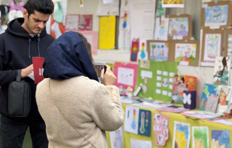 جلسه ارائه کارنامه نیمسال اول و نمایشگاه فعالیت های فوق برنامه 11