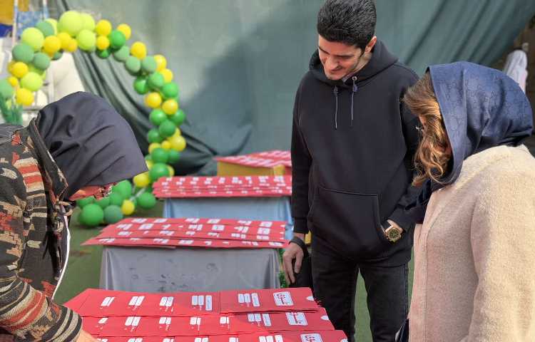 جلسه ارائه کارنامه نیمسال اول و نمایشگاه فعالیت های فوق برنامه 14