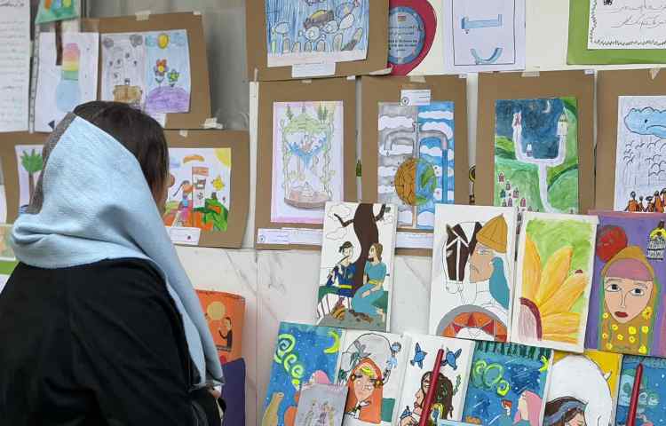 جلسه ارائه کارنامه نیمسال اول و نمایشگاه فعالیت های فوق برنامه 19