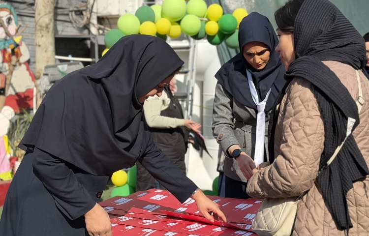 جلسه ارائه کارنامه نیمسال اول و نمایشگاه فعالیت های فوق برنامه 26