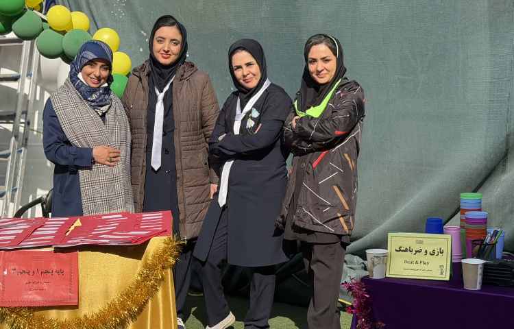 جلسه ارائه کارنامه نیمسال اول و نمایشگاه فعالیت های فوق برنامه 3