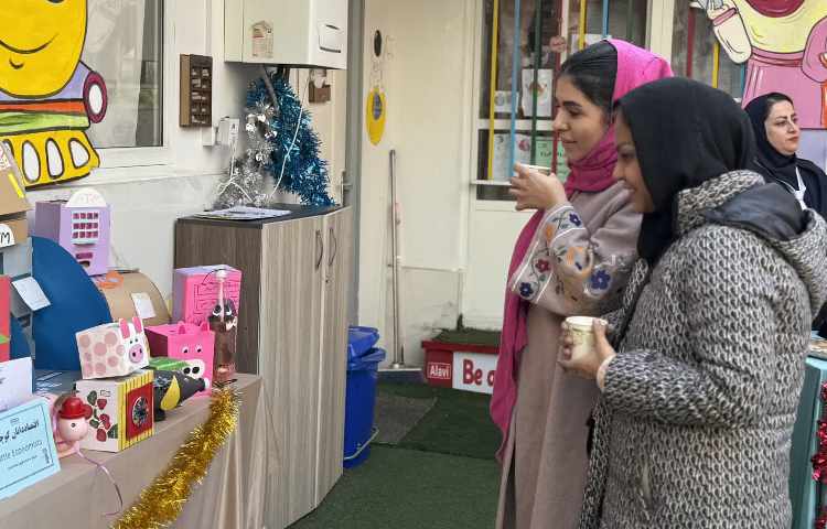 جلسه ارائه کارنامه نیمسال اول و نمایشگاه فعالیت های فوق برنامه 30