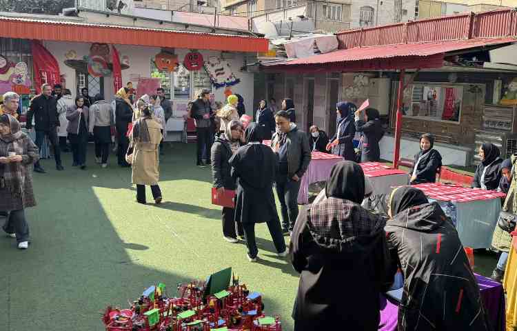 جلسه ارائه کارنامه نیمسال اول و نمایشگاه فعالیت های فوق برنامه 39