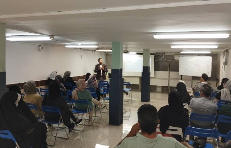 جلسه ارتباط خانه با مدرسه 4