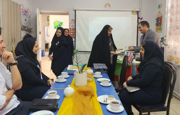 جلسه انجمن اولیا و مربیان 10