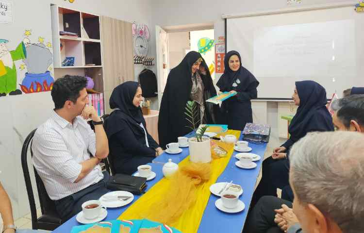 جلسه انجمن اولیا و مربیان 8