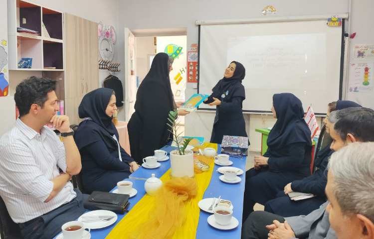 جلسه انجمن اولیا و مربیان 9