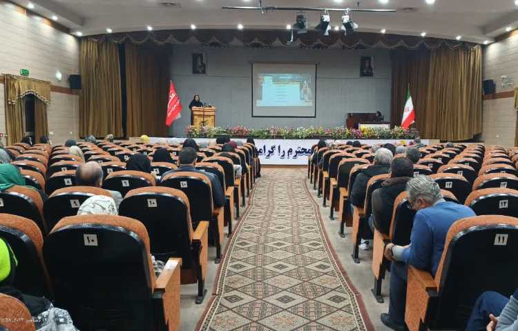 جلسه اهدای کارنامه و بررسی تغییرات کنکور و امتحانات نهایی با حضور مدیریت و مشاورین 1403-1402 2