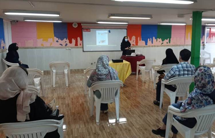 جلسه اولیا دوم دبستان 3