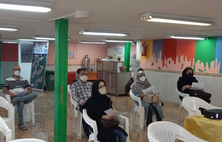 جلسه اولیا دوم دبستان 7