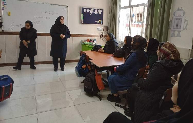 جلسه اولیا و مربیان ( معارفه ) 6