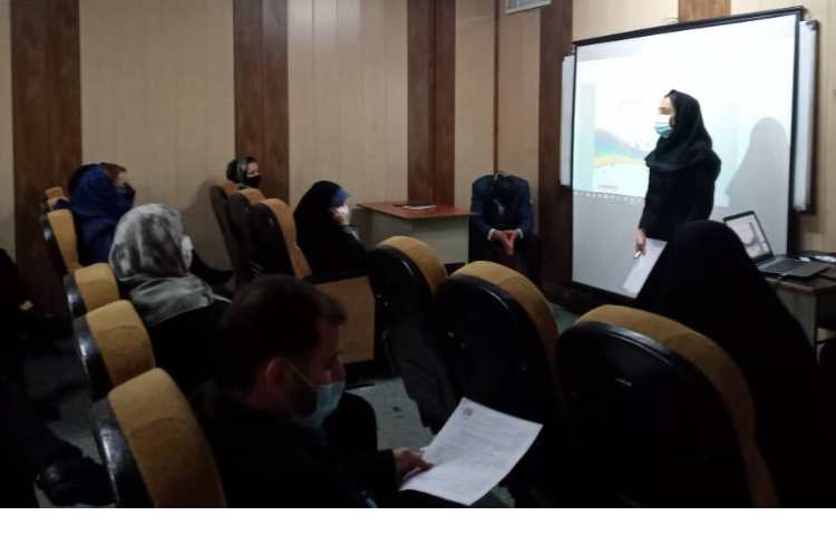 جلسه اولیا پایه دهم و یازدهم و ارائه کارنامه 4